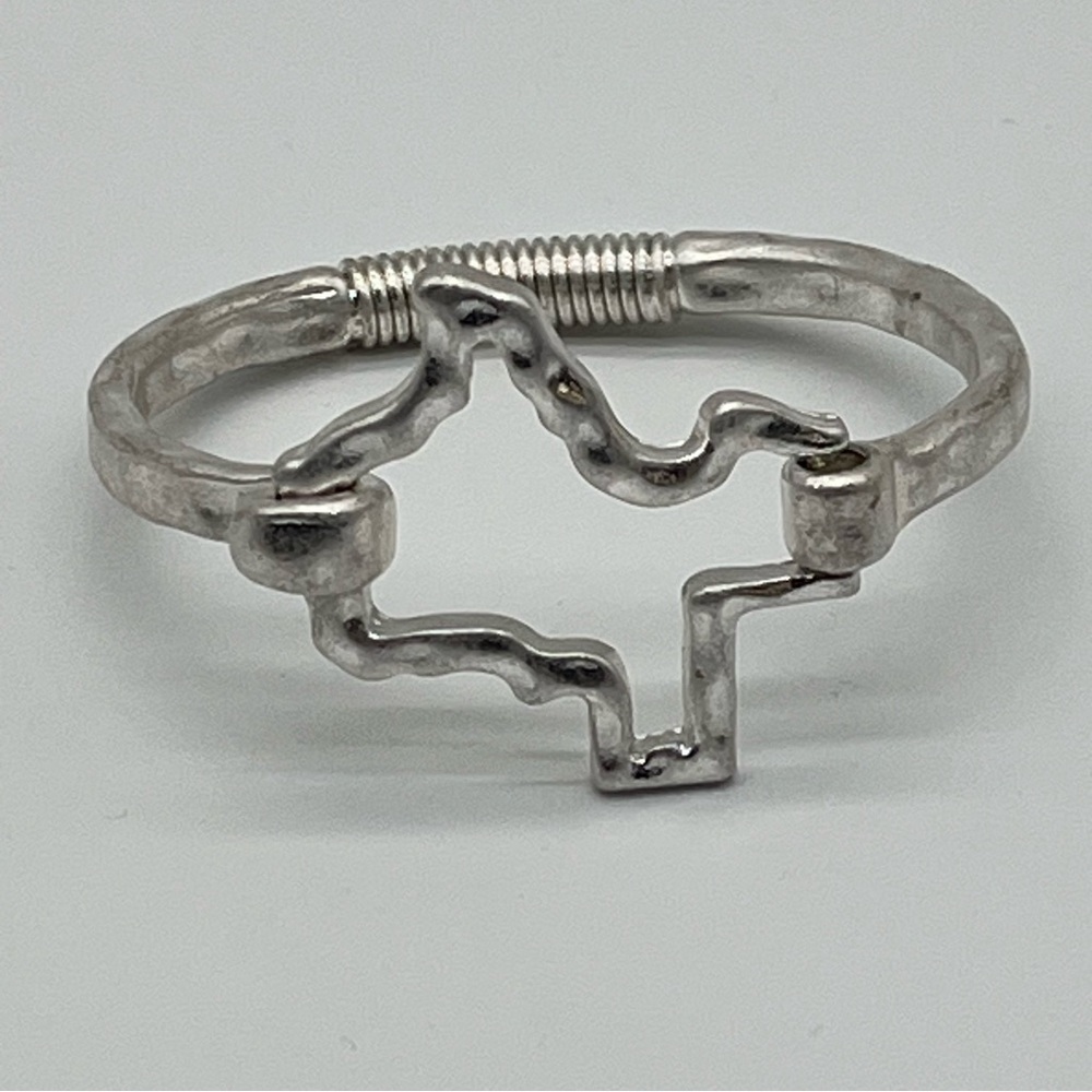 Silver Tone Texas Shape Easy Clasp Bracelet Large Design Spring Flexible